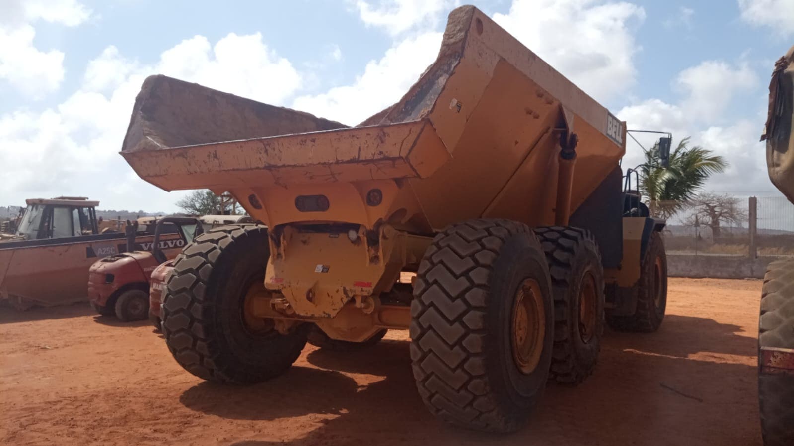 Camião Dumper ADT Bell B50D — imagem 5