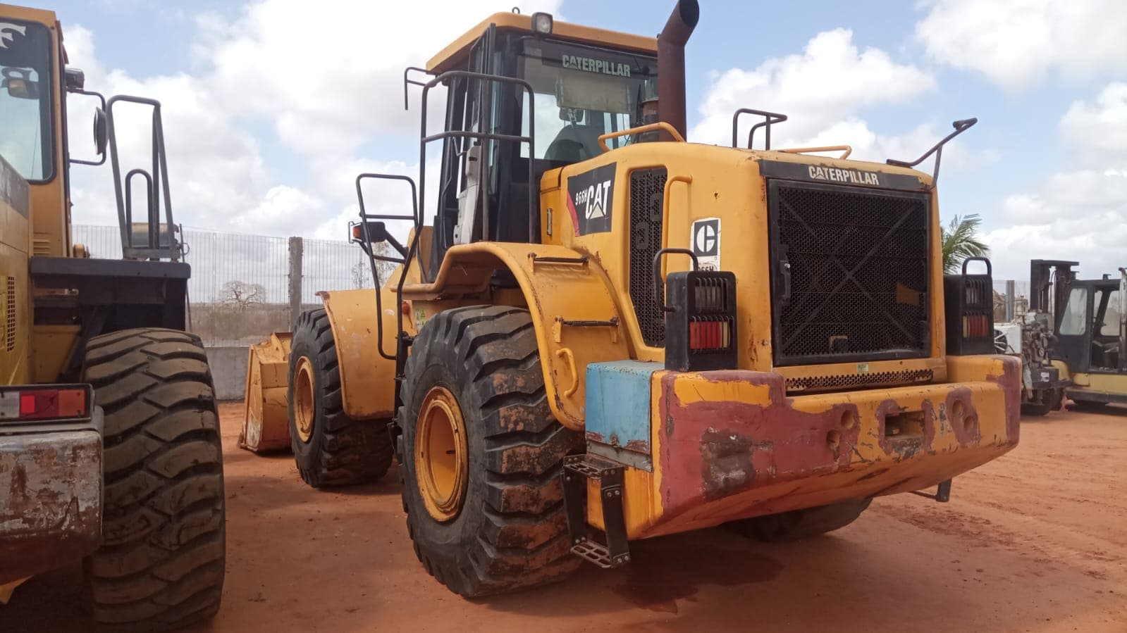Pá carregadeira CAT966H — imagen 7