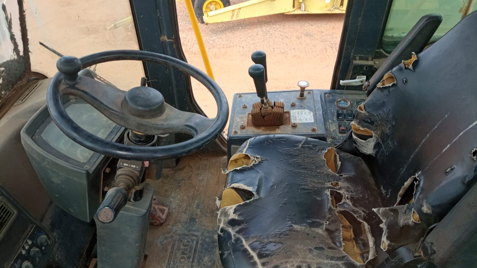 Pá carregadeira LiuGong ZL50CNX — imagem 7