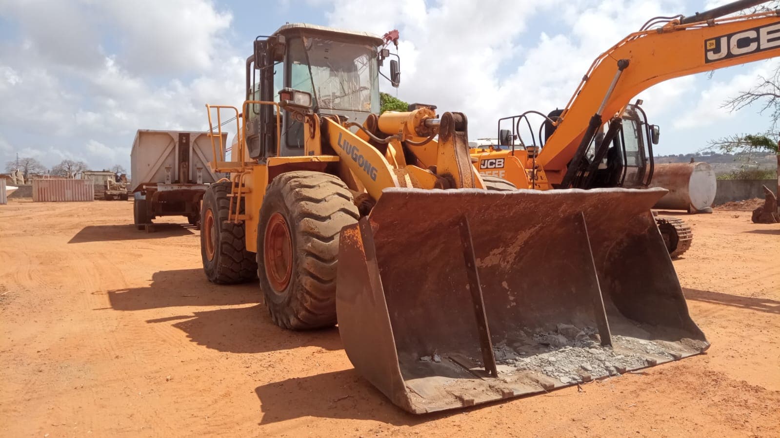 Pá carregadeira LiuGong ZL50CNX — imagem 3