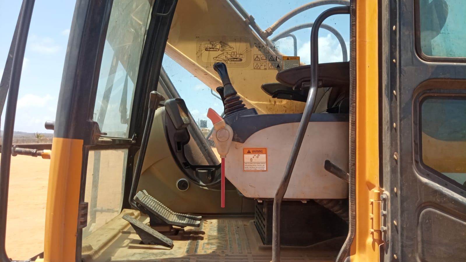 Escavadeira XCMG XE265C — imagem 4