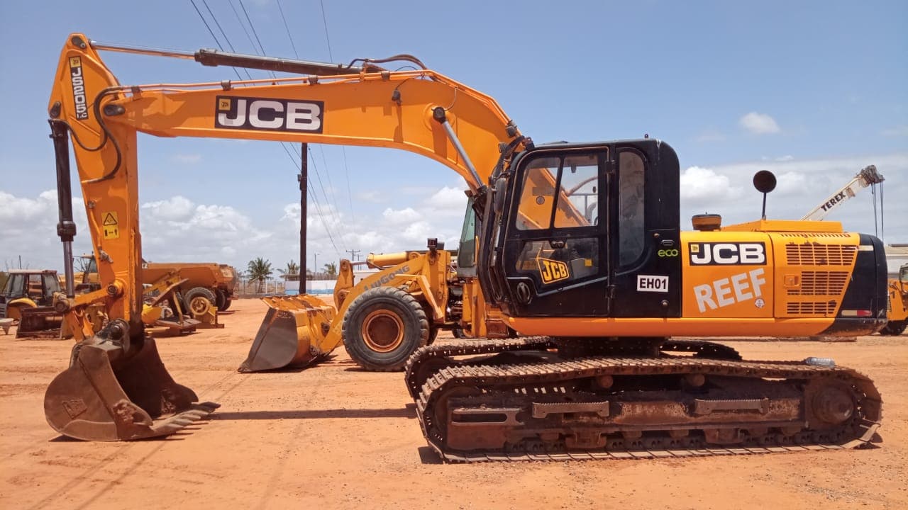 Escavadeira JCB modelo JS205LC — imagen 2