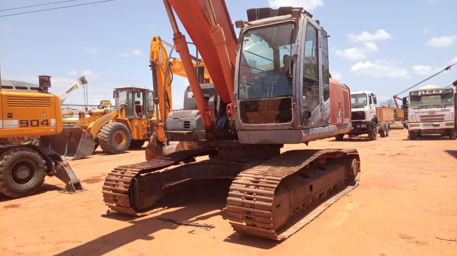 Escavadeira HITACHI ZACIS240 — imagen 7
