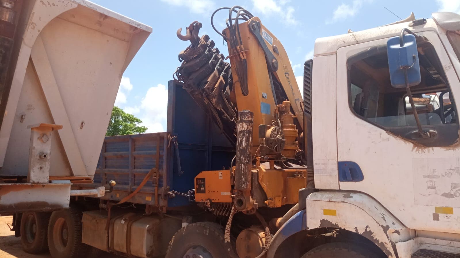 Camião Grua marca Renault 370DCI — imagen 4