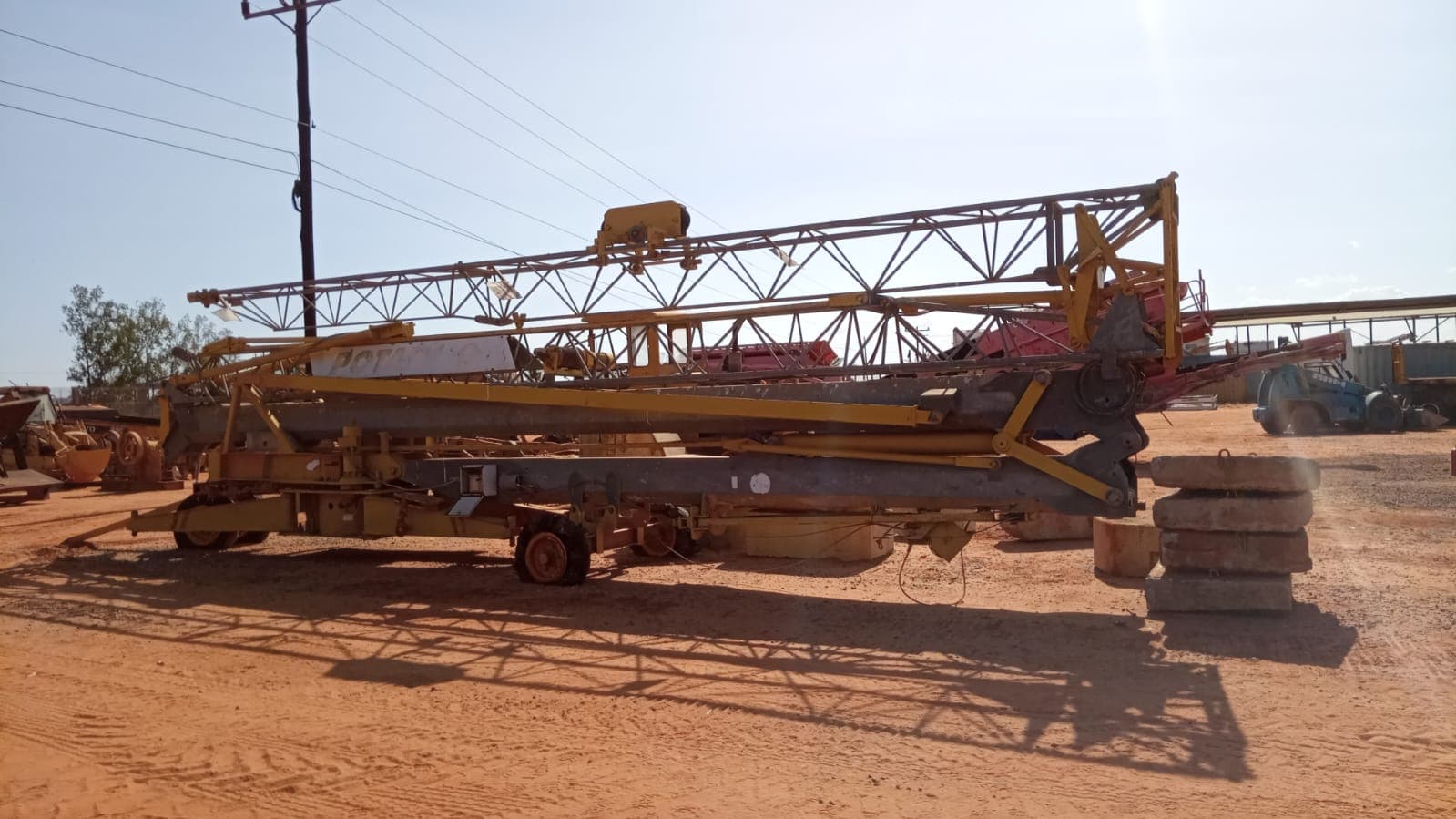 Grua com cargas distribuidas — image 3