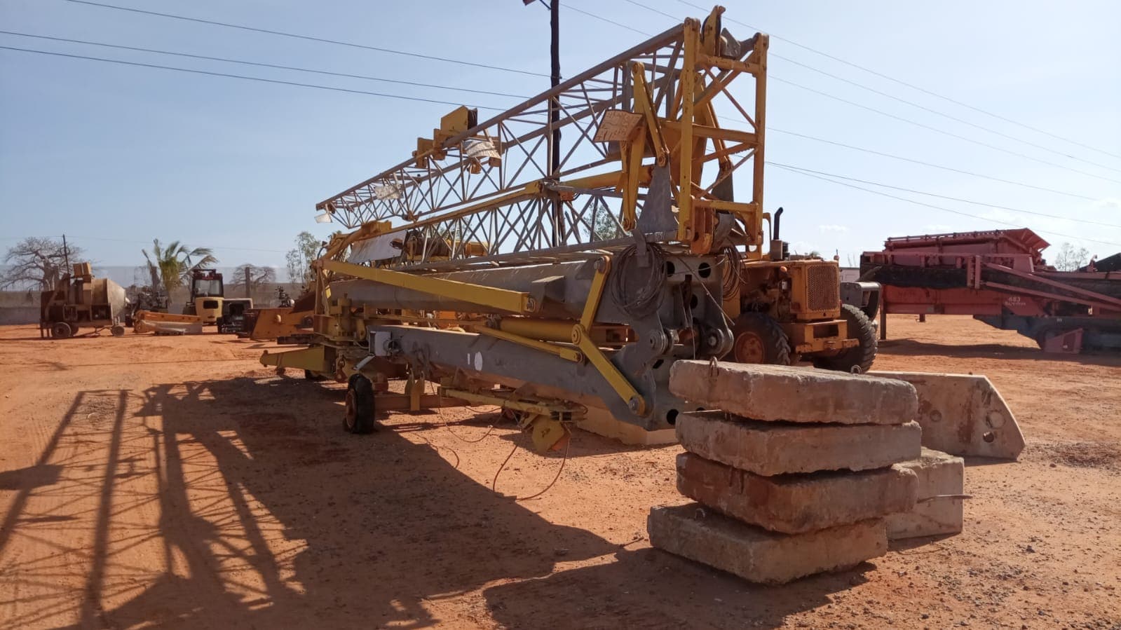 Grua com cargas distribuidas — image 2