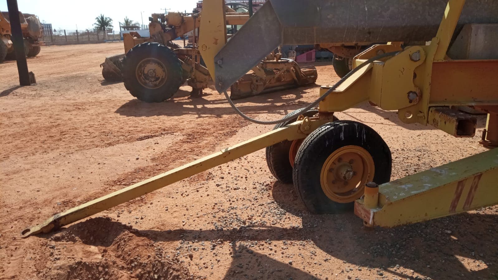 Grua com cargas distribuidas — image 5