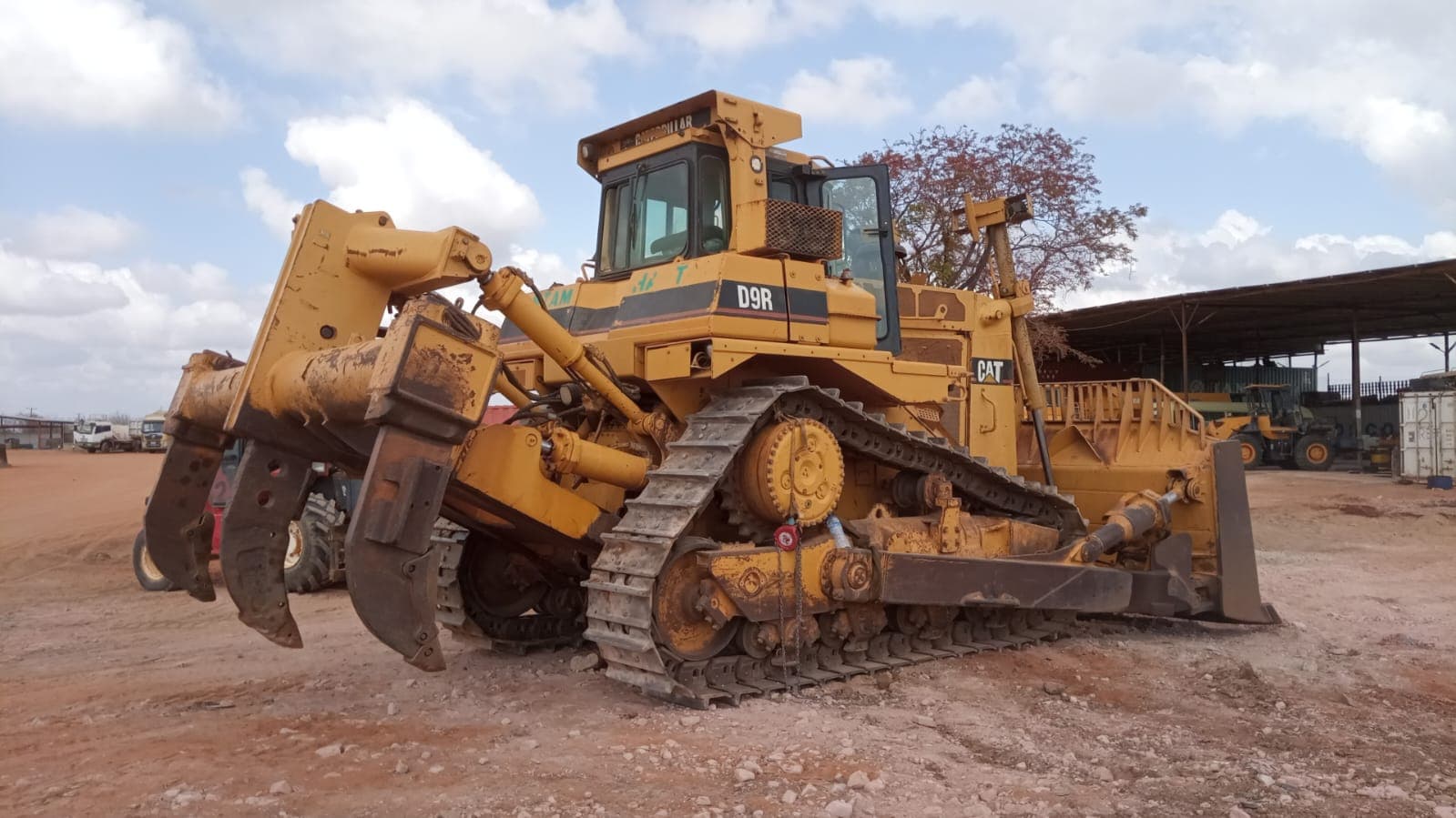 Bulldozer CAT D9R — imagen 2