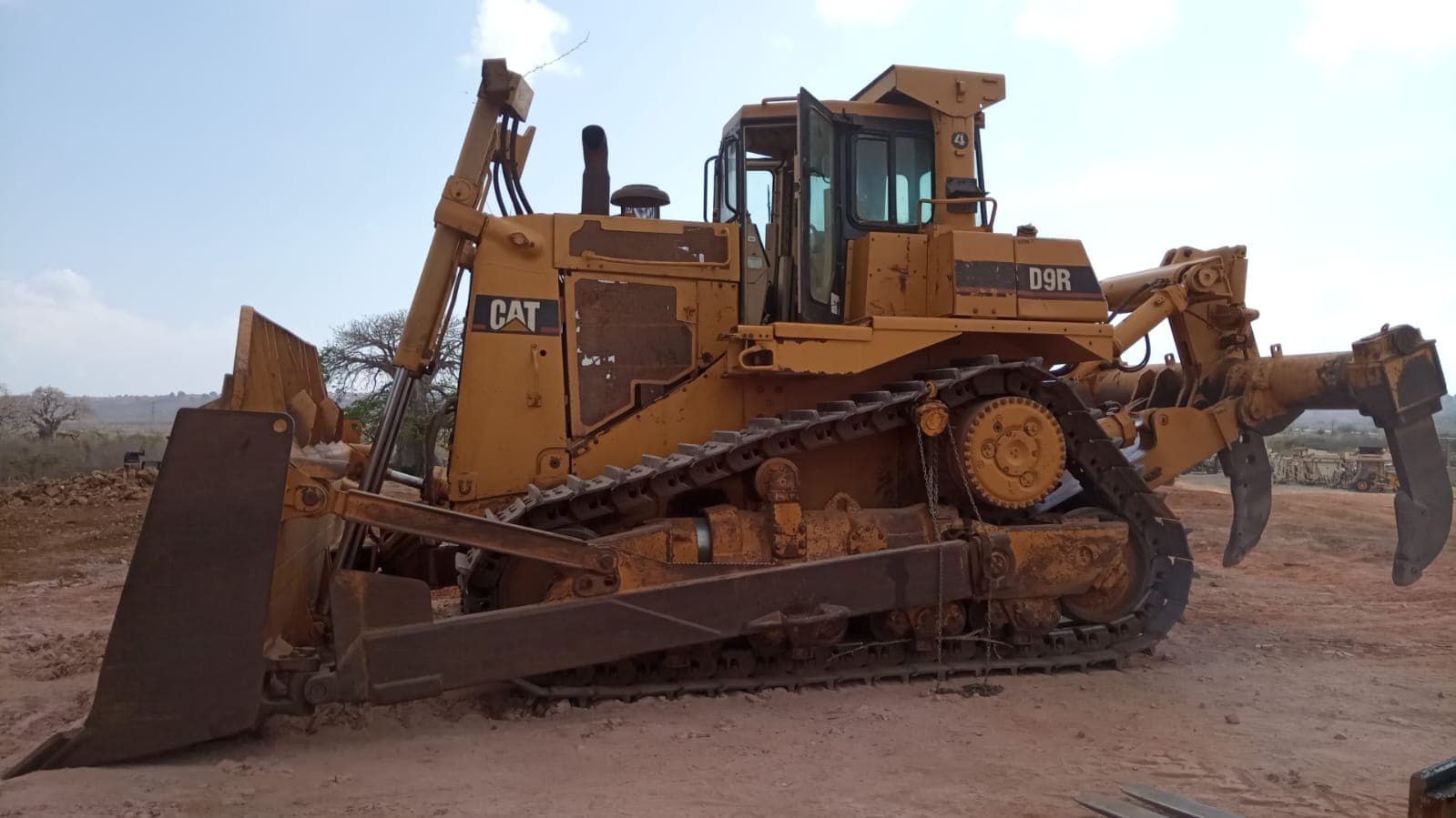 Bulldozer CAT D9R — imagen 8