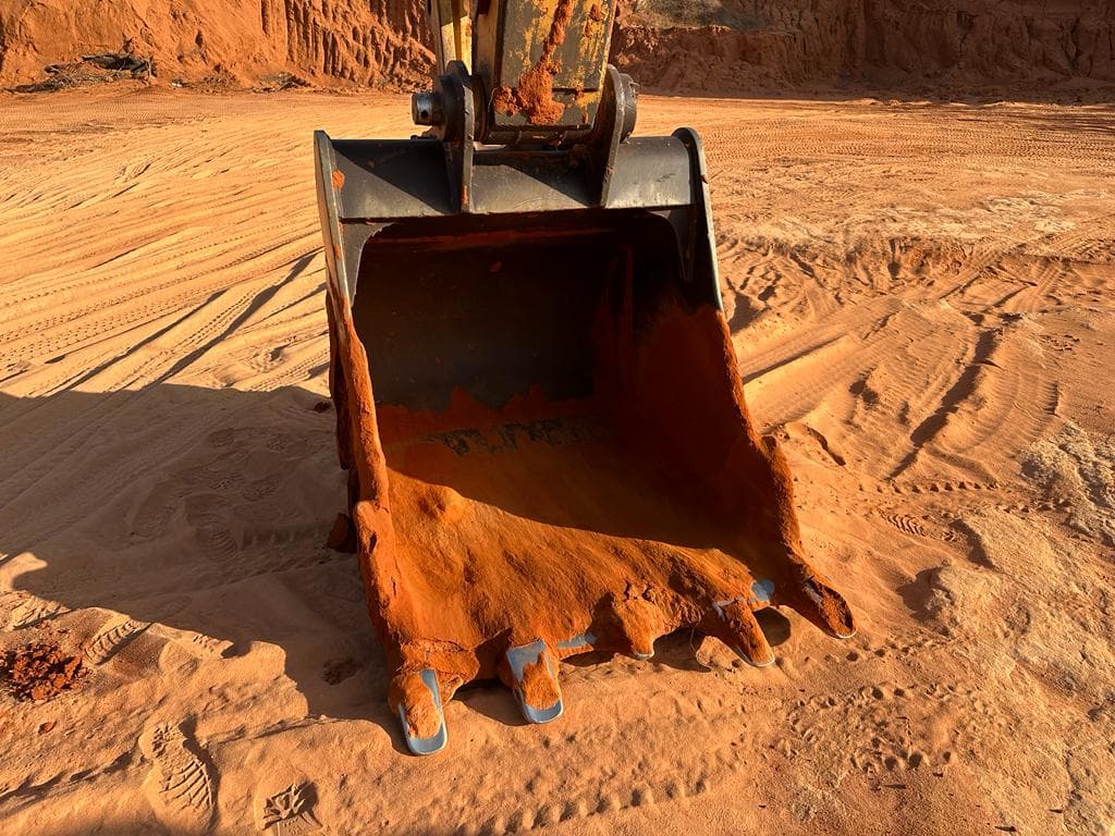Escavadeira CAT 320 — imagen 9