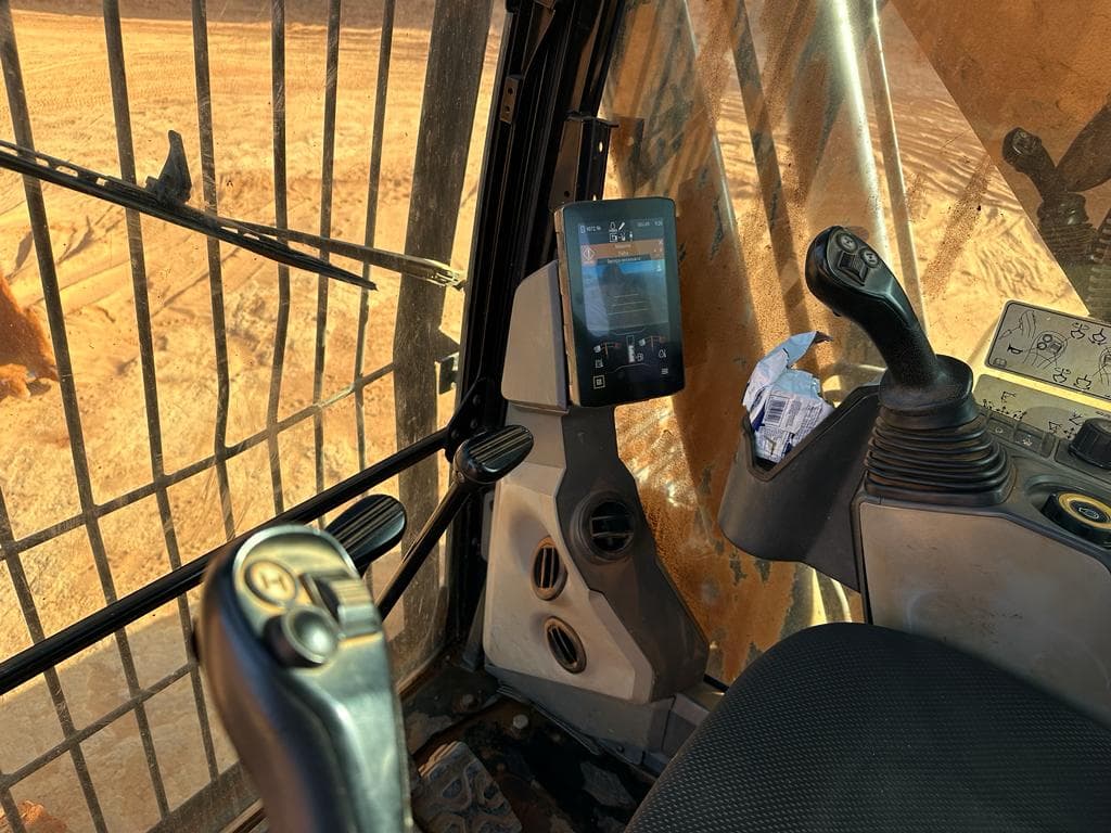 Escavadeira CAT 320 — imagen 4
