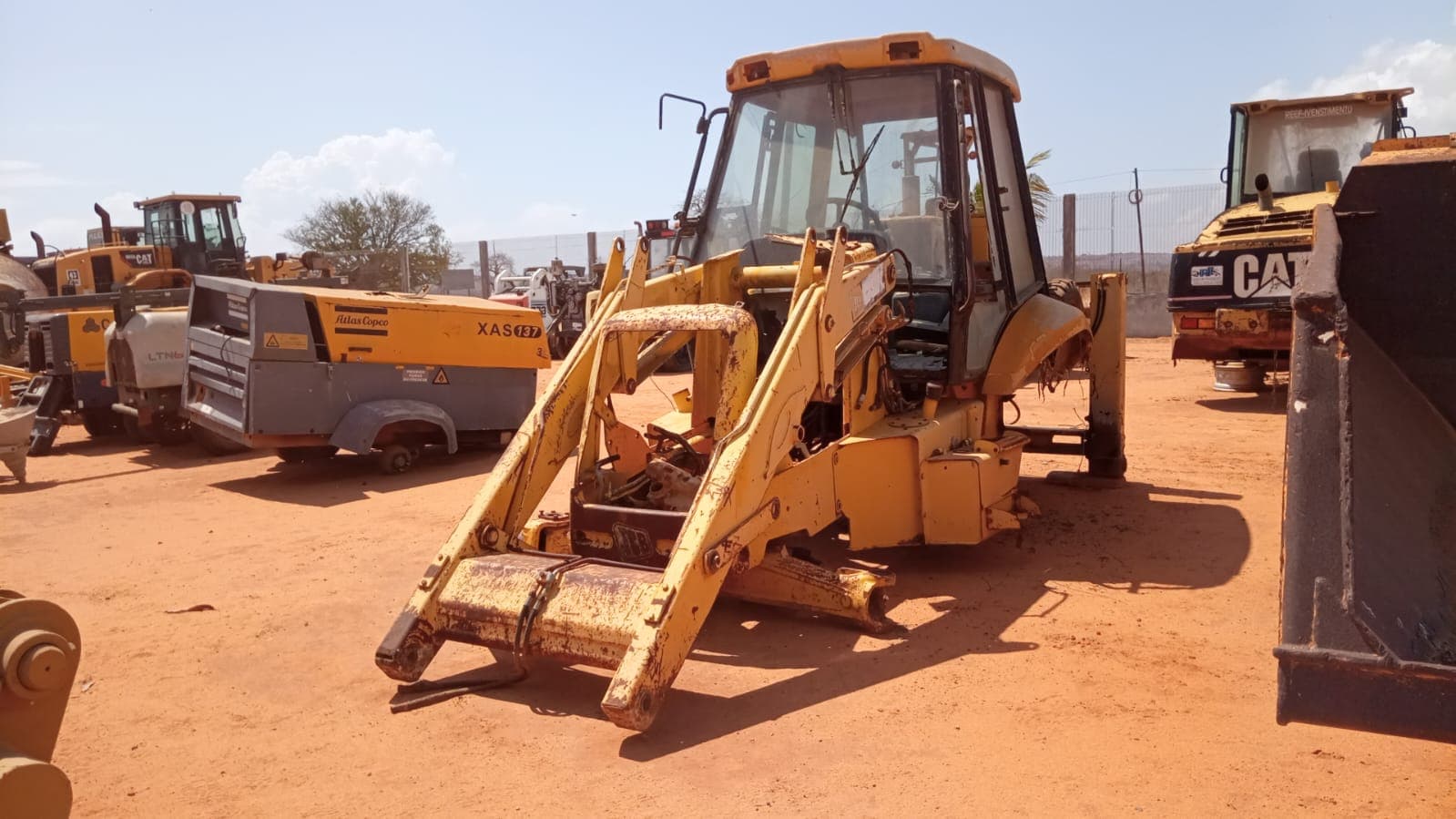 Retroescavadeira JCB — imagen 4