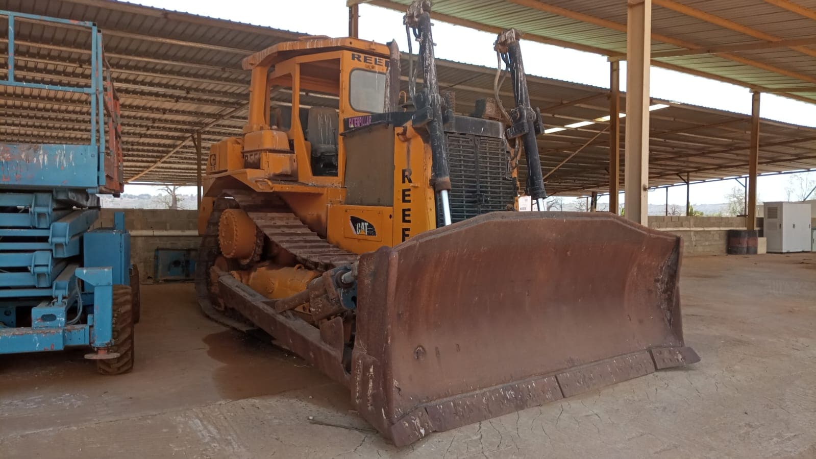 Bulldozer CAT D7E — imagen 4