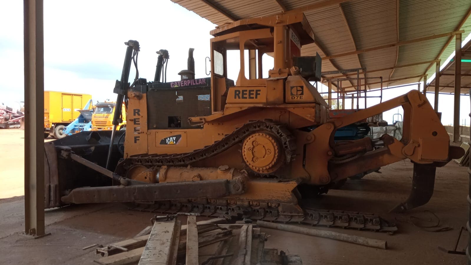 Bulldozer CAT D7E — imagen 6