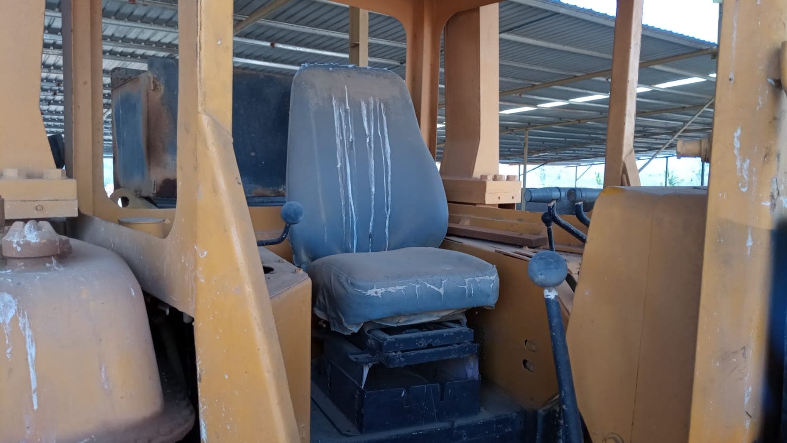 Bulldozer CAT D7E — imagen 7