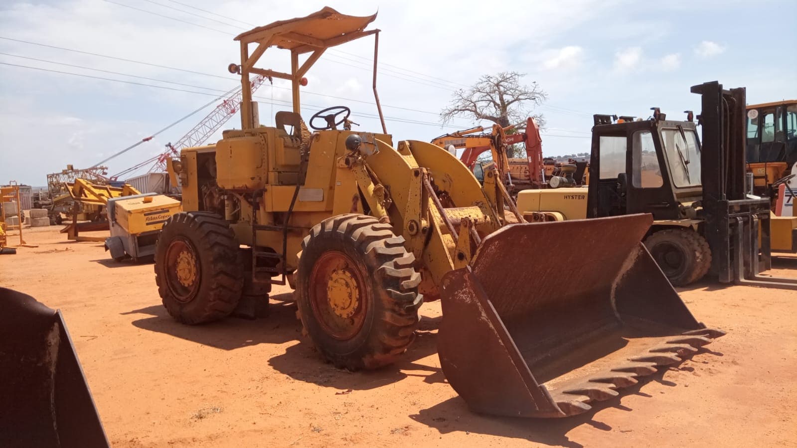 Pá carregadeira Caterpillar — imagen 12