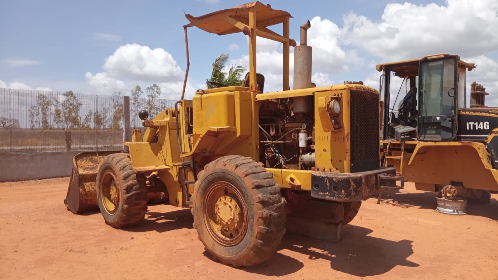 Pá carregadeira Caterpillar — imagen 4
