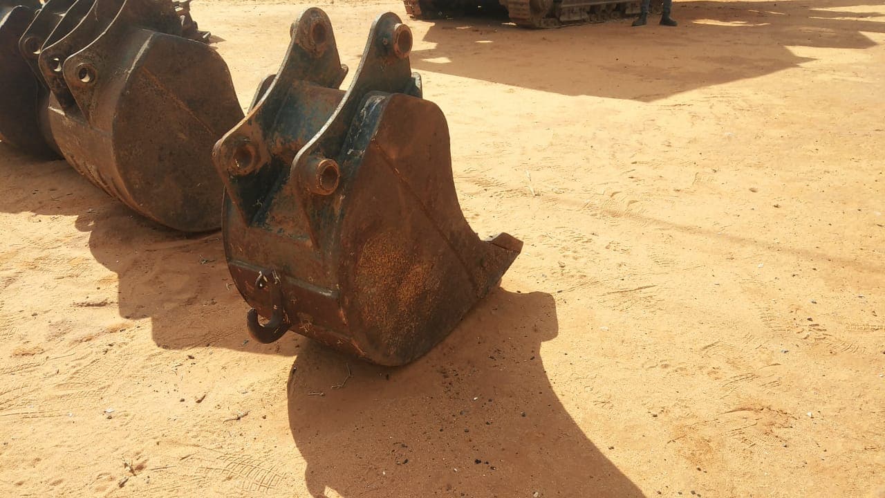 Balde escavadeira 0.03m — image 3