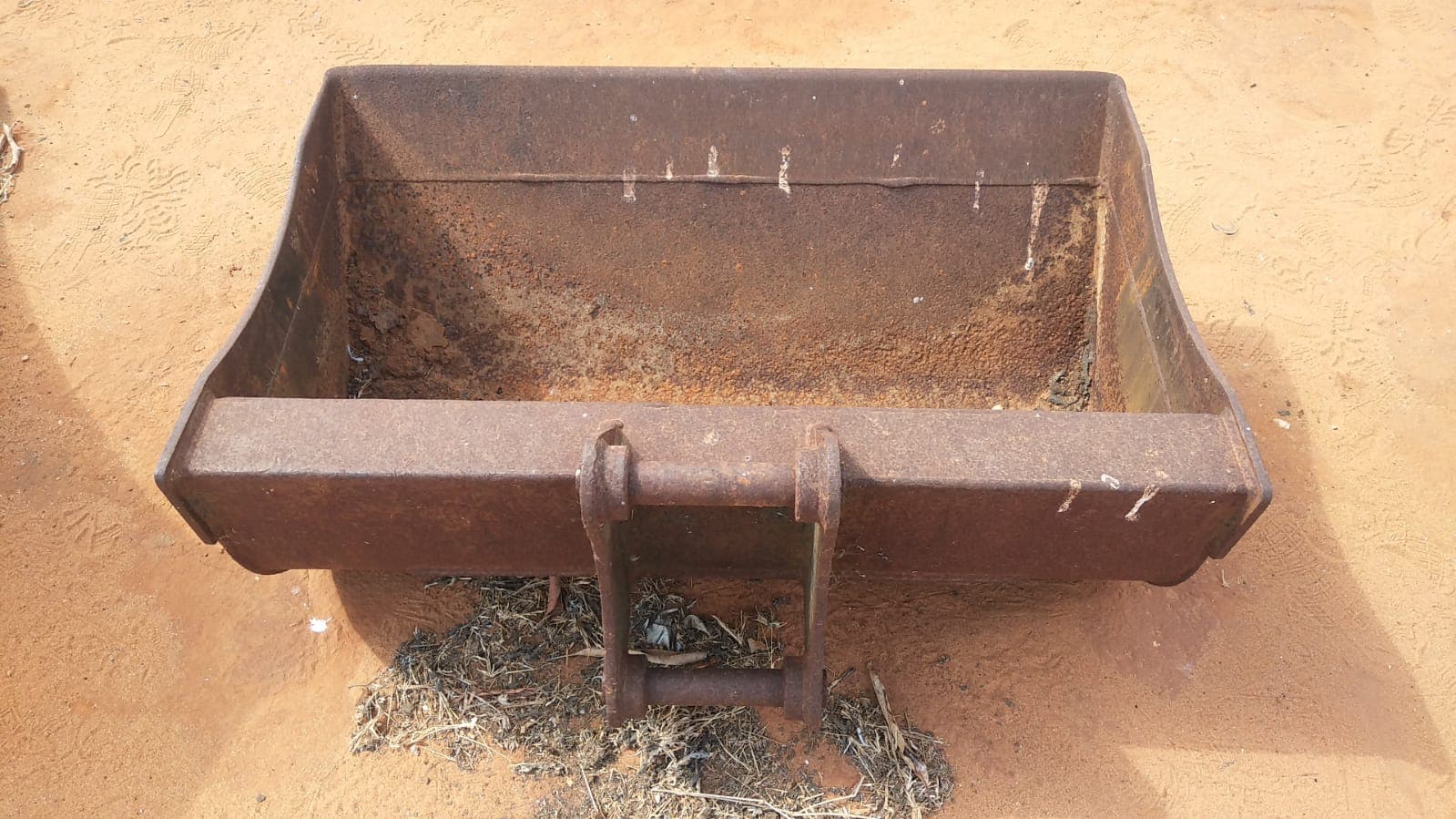 Tilt Ditch cleaning Bucket, 24" — imagen 5