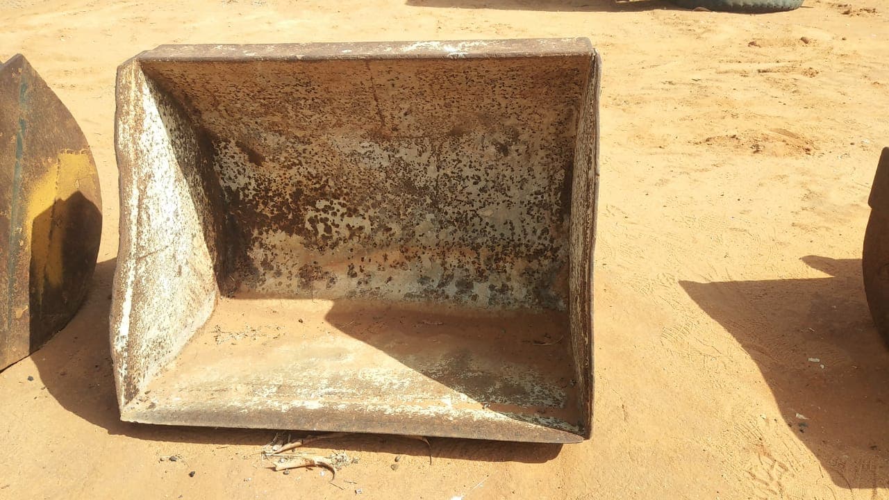 Tilt Ditch Cleaning Bucket 24 " — imagen 1