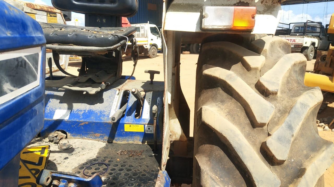 Tractor FARMTRAC — imagen 9