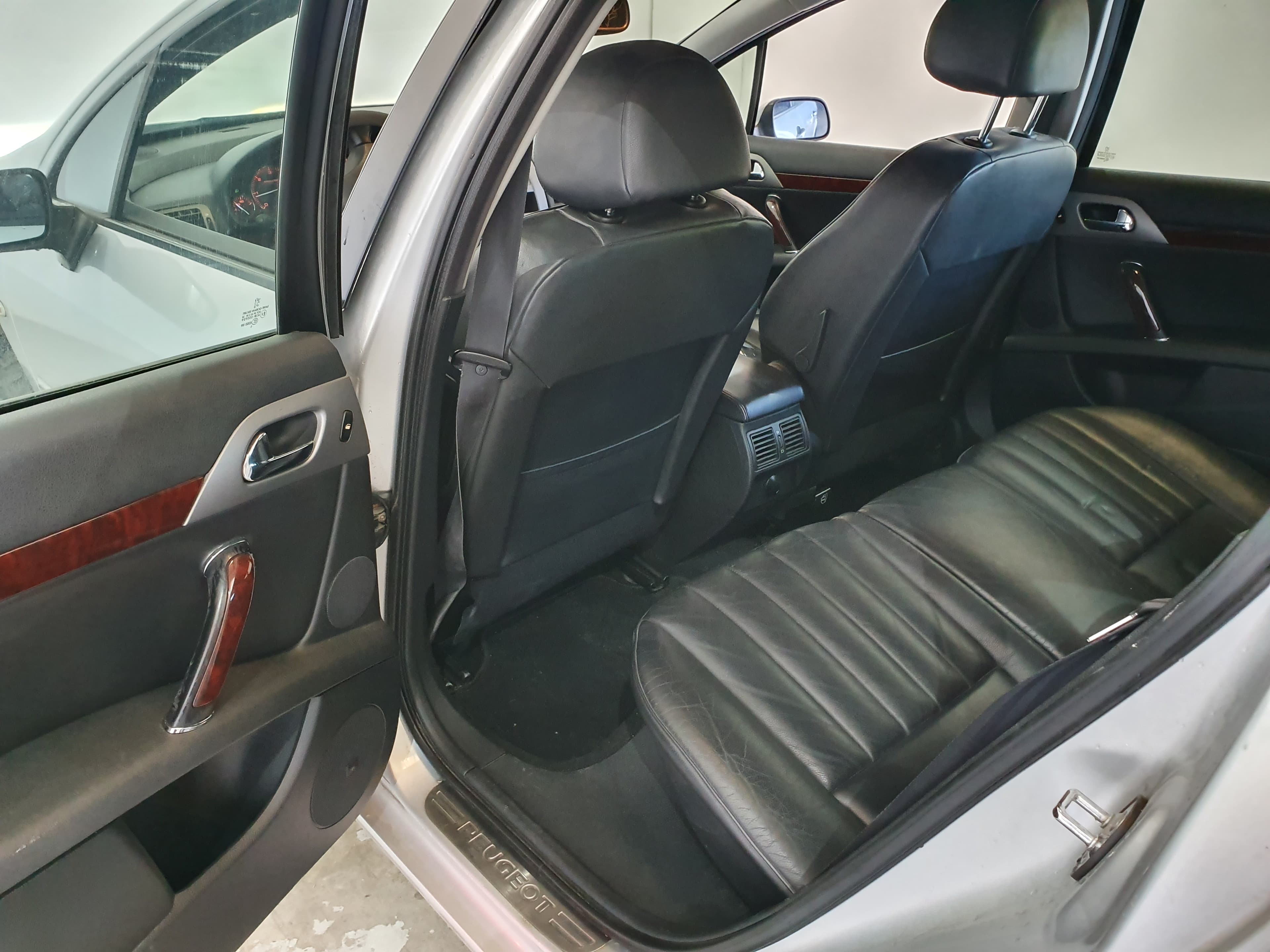 Peugeot 407 · Ano 2005 — image 26