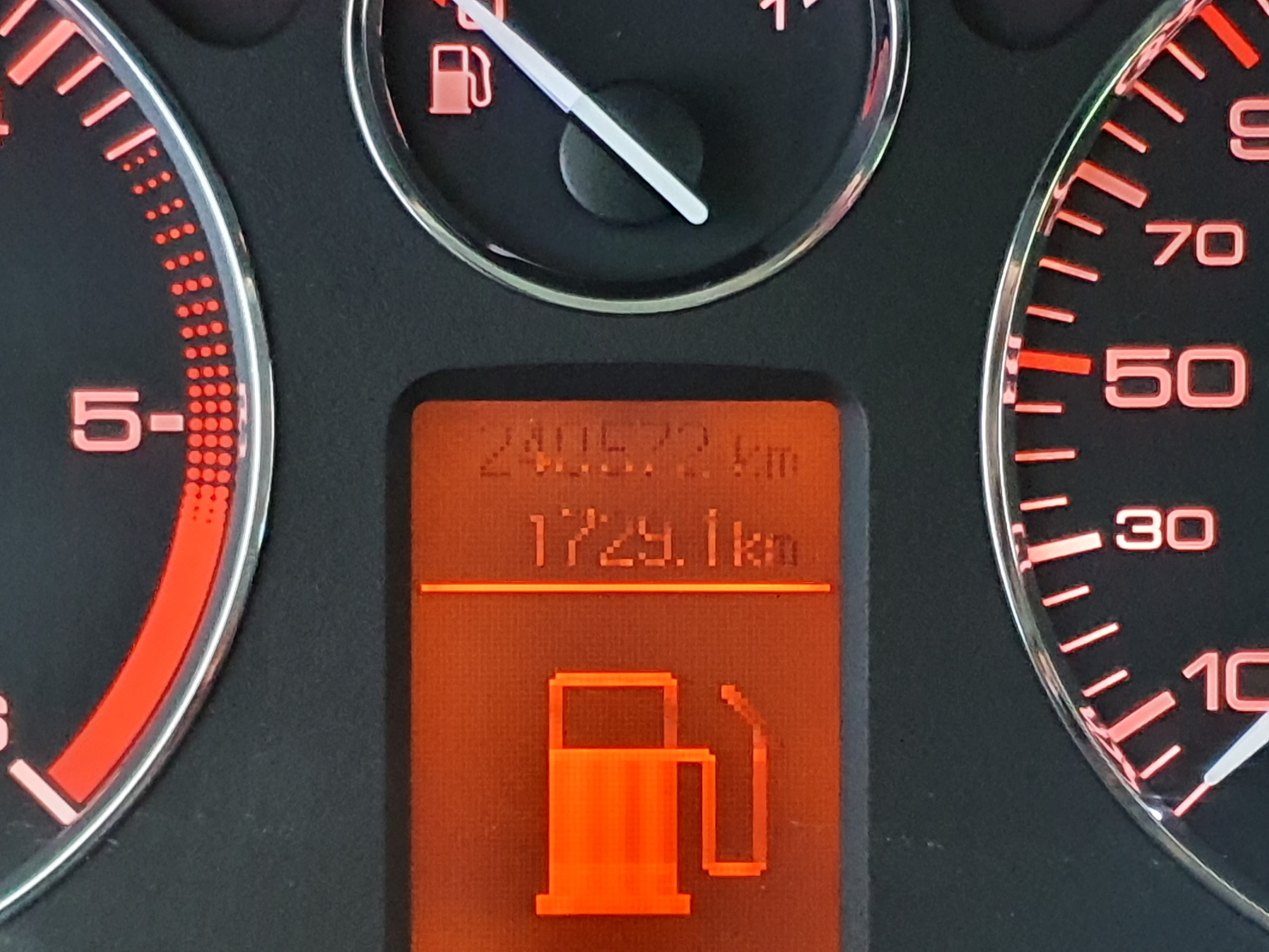 Peugeot 407 · Ano 2005 — image 42