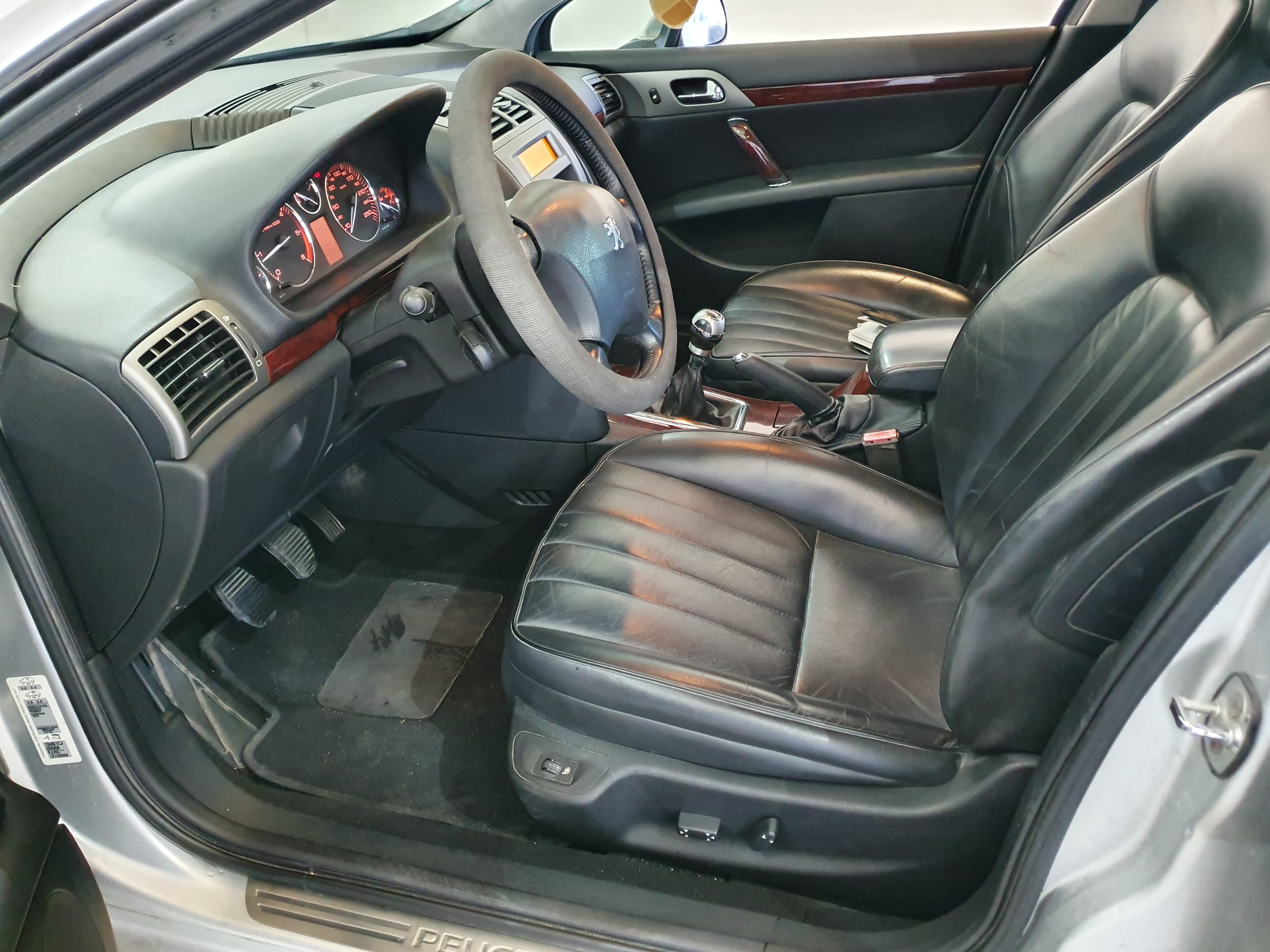 Peugeot 407 · Ano 2005 — image 38