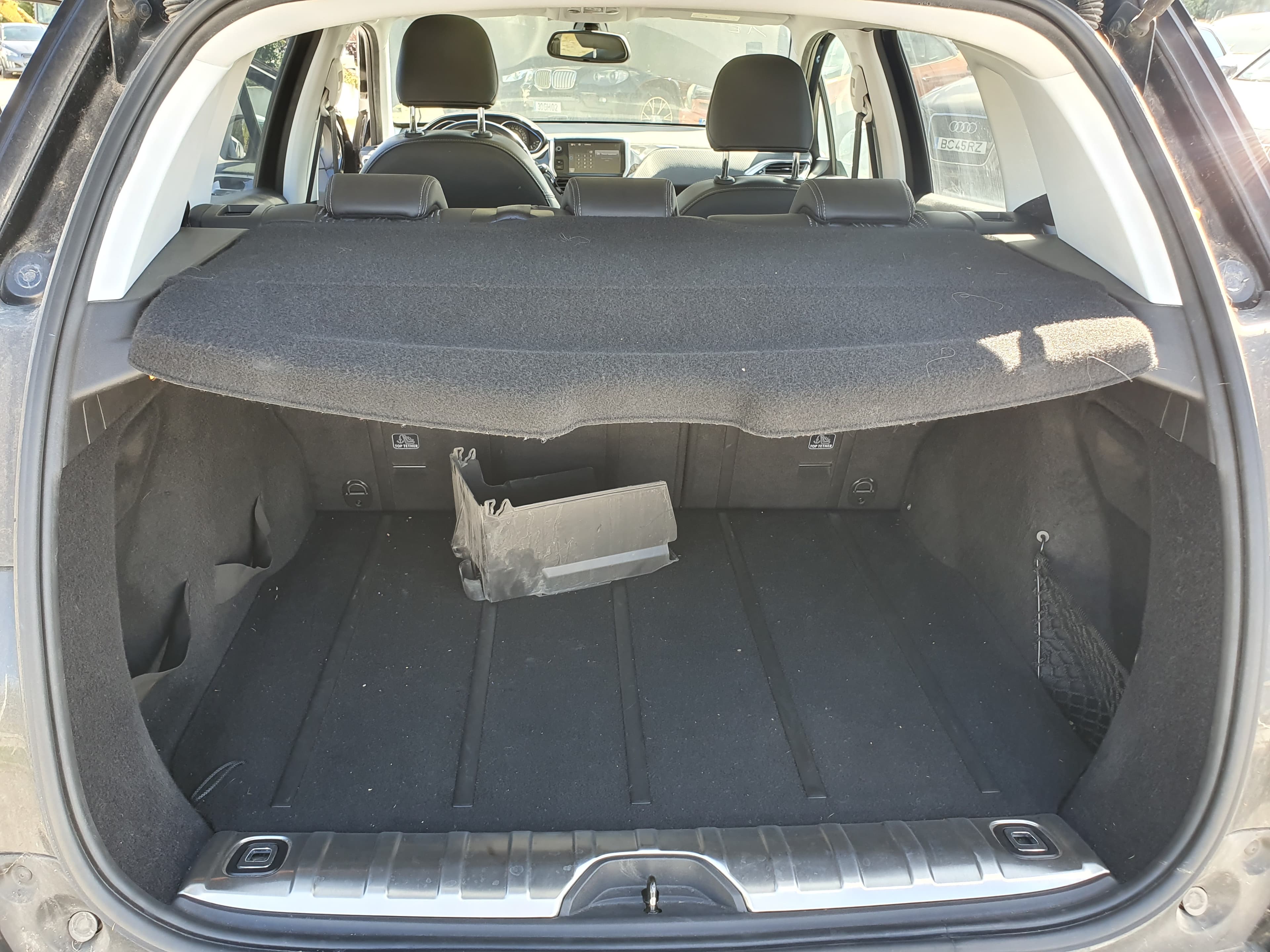 Peugeot 2008 · Ano 2015 — image 13