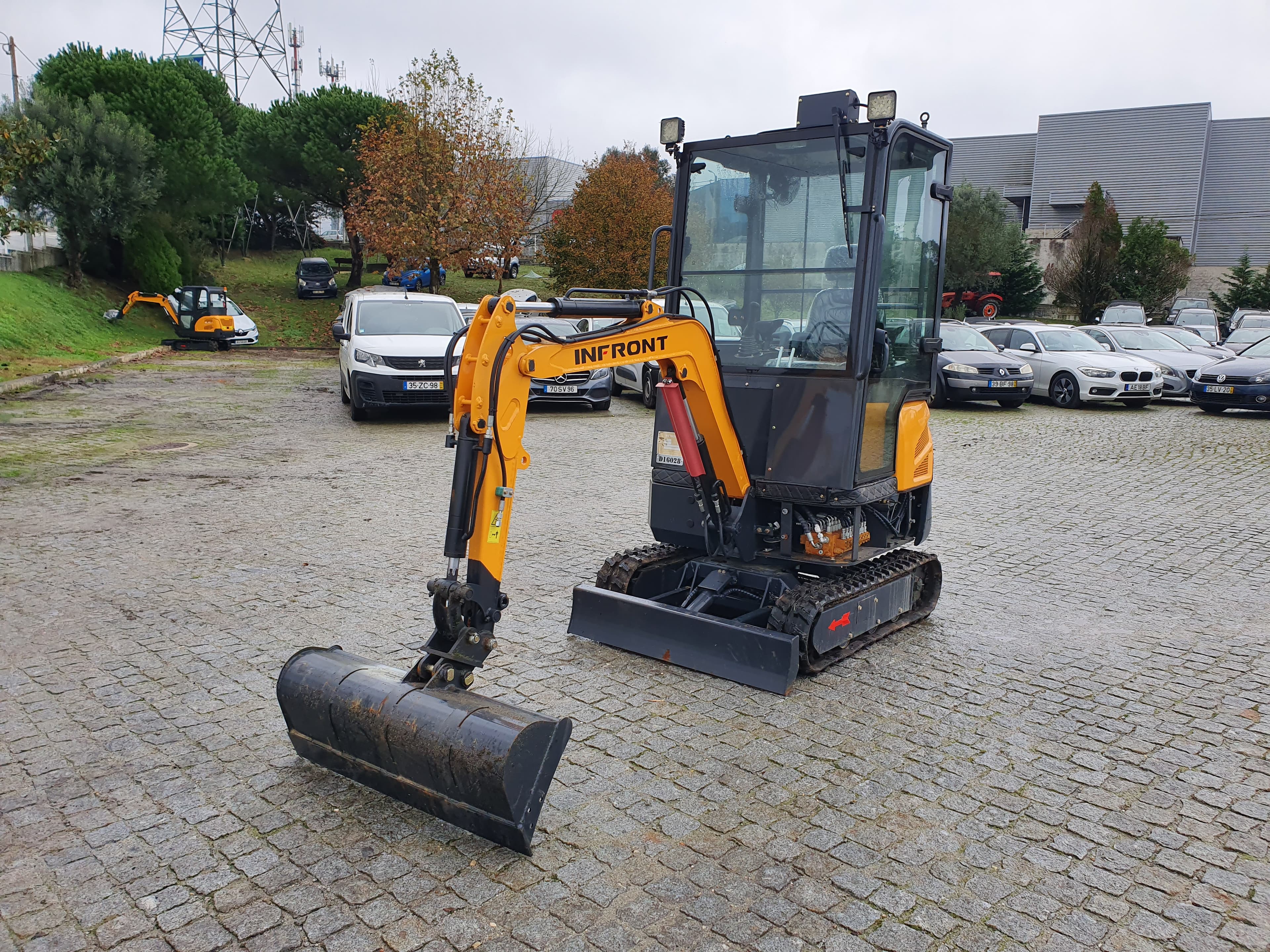 Mini Giratória Infront YFE16 · Ano 2022 — imagen 2