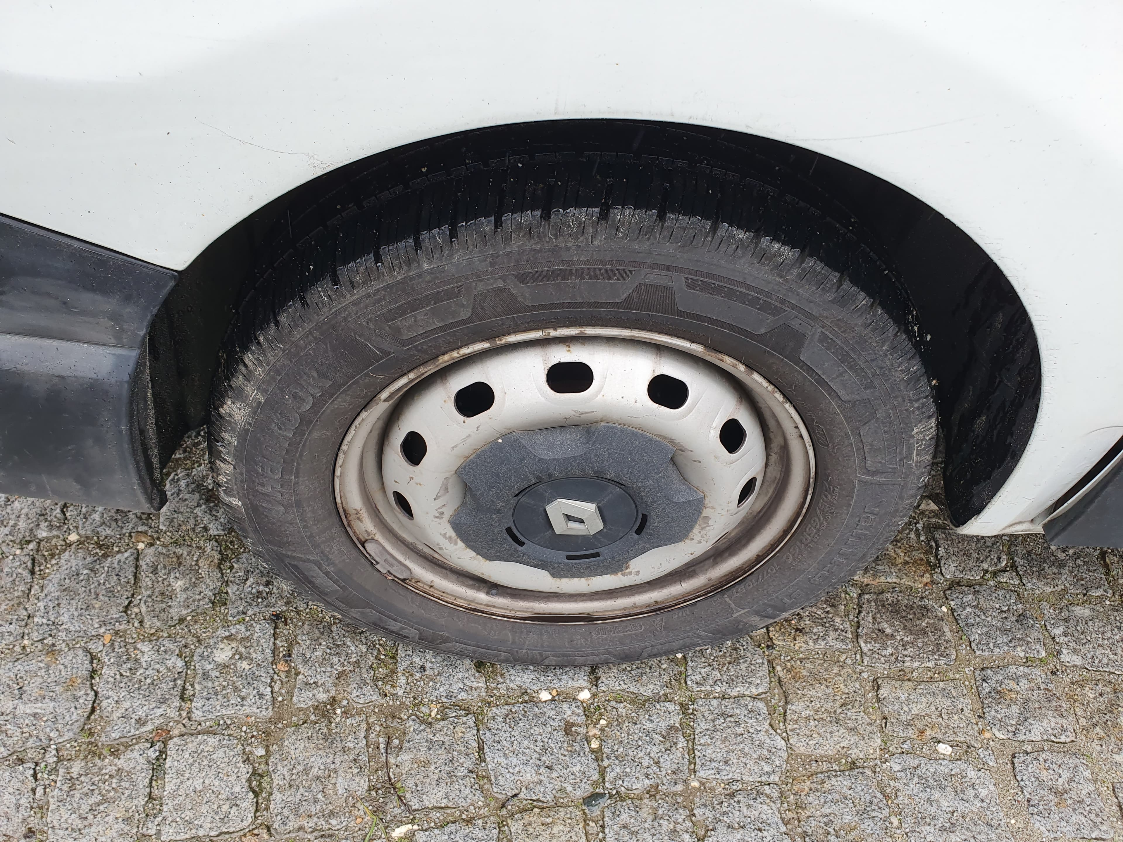 Renault Trafic · Ano 2019 — image 12