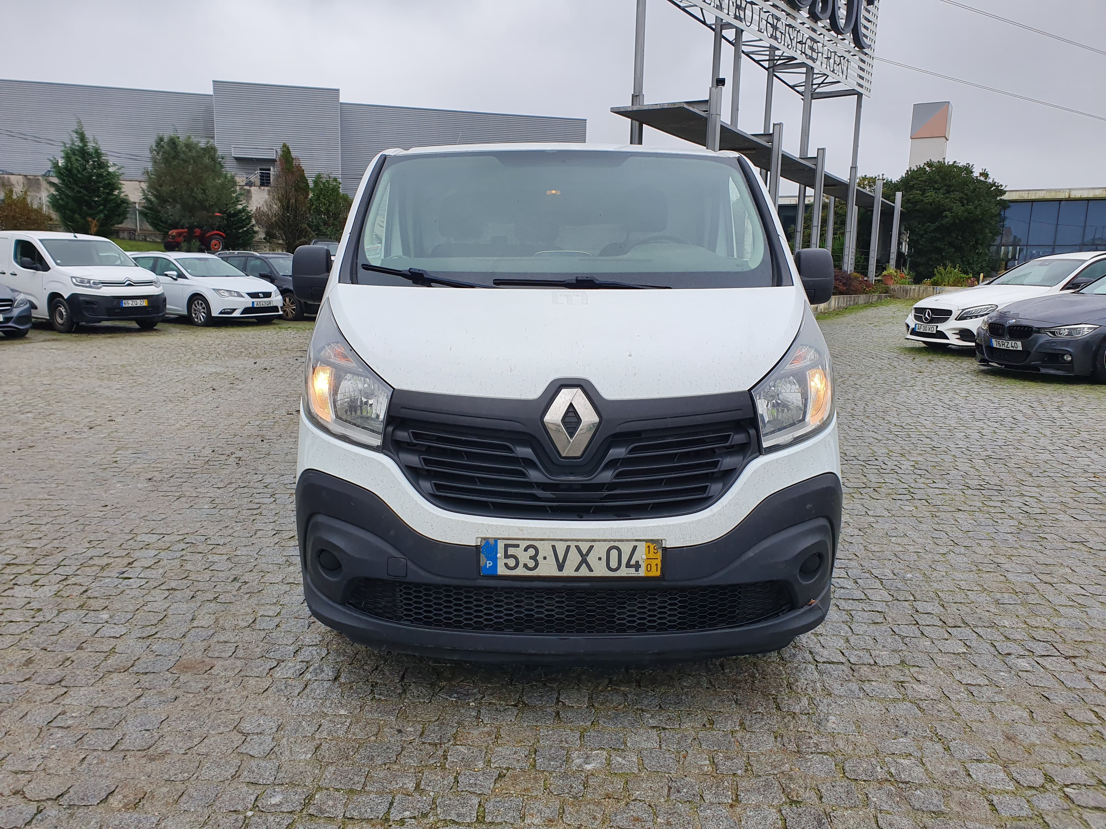 Renault Trafic · Ano 2019 — image 2