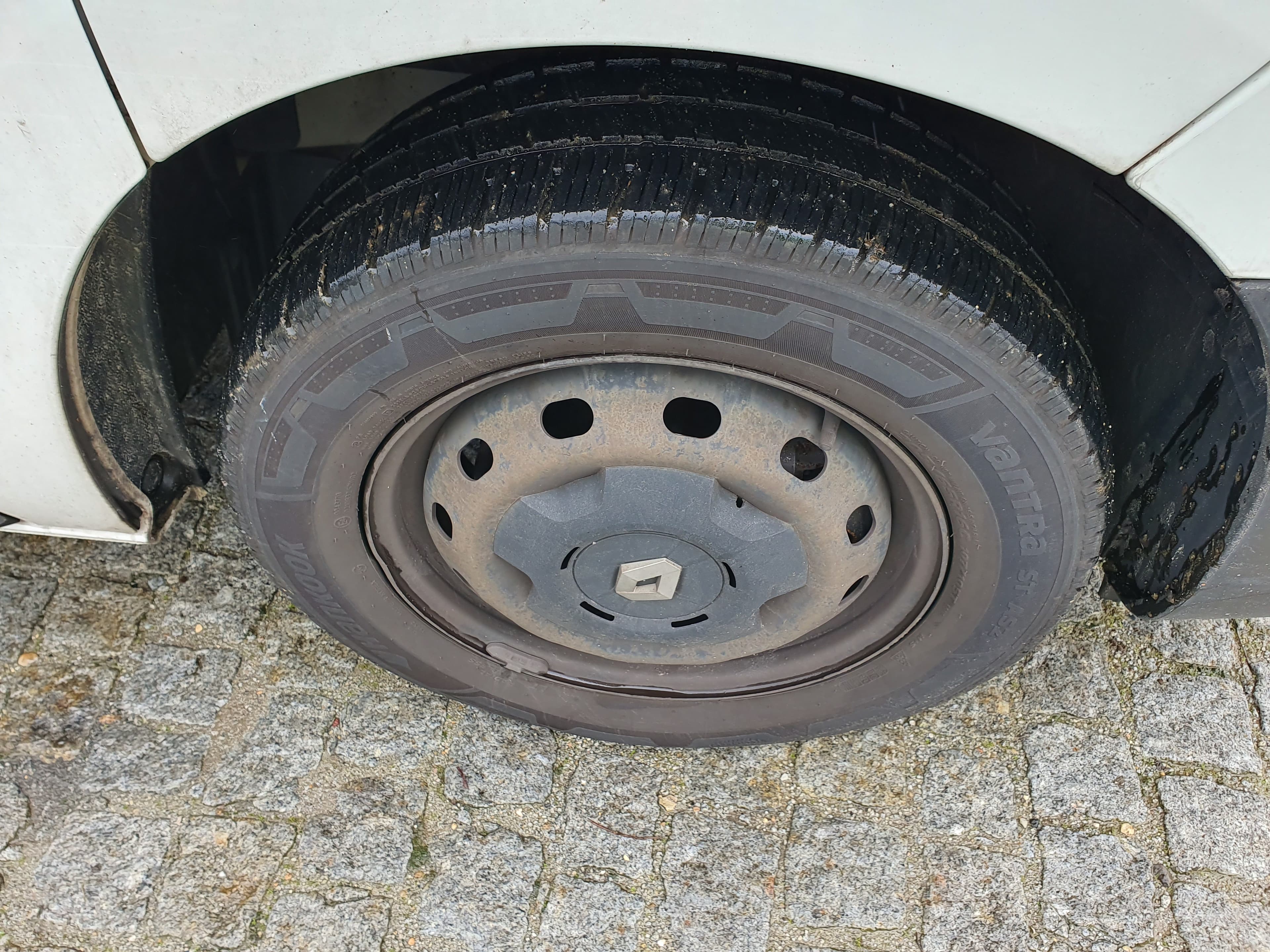 Renault Trafic · Ano 2019 — image 9