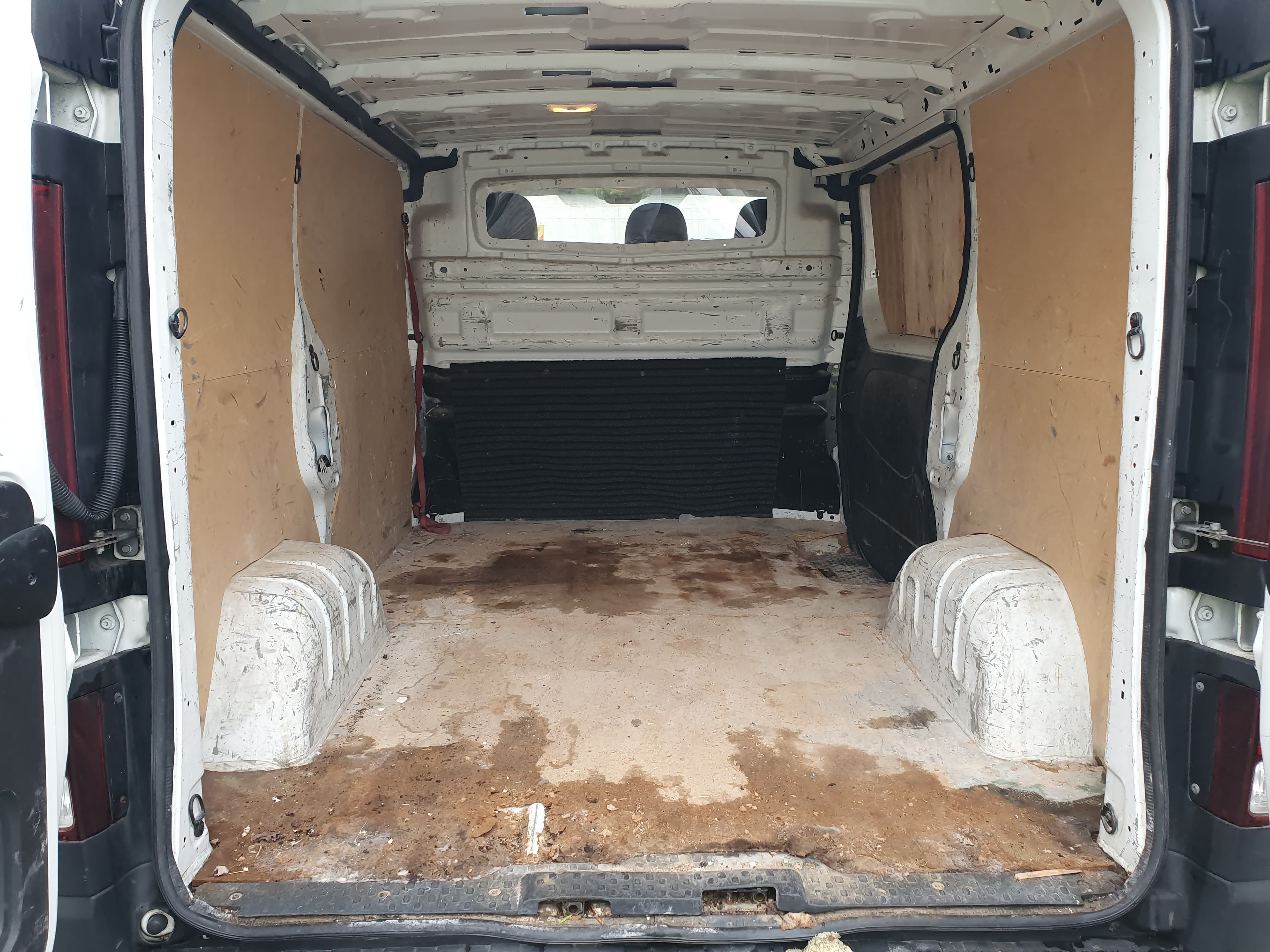 Renault Trafic · Ano 2019 — image 7