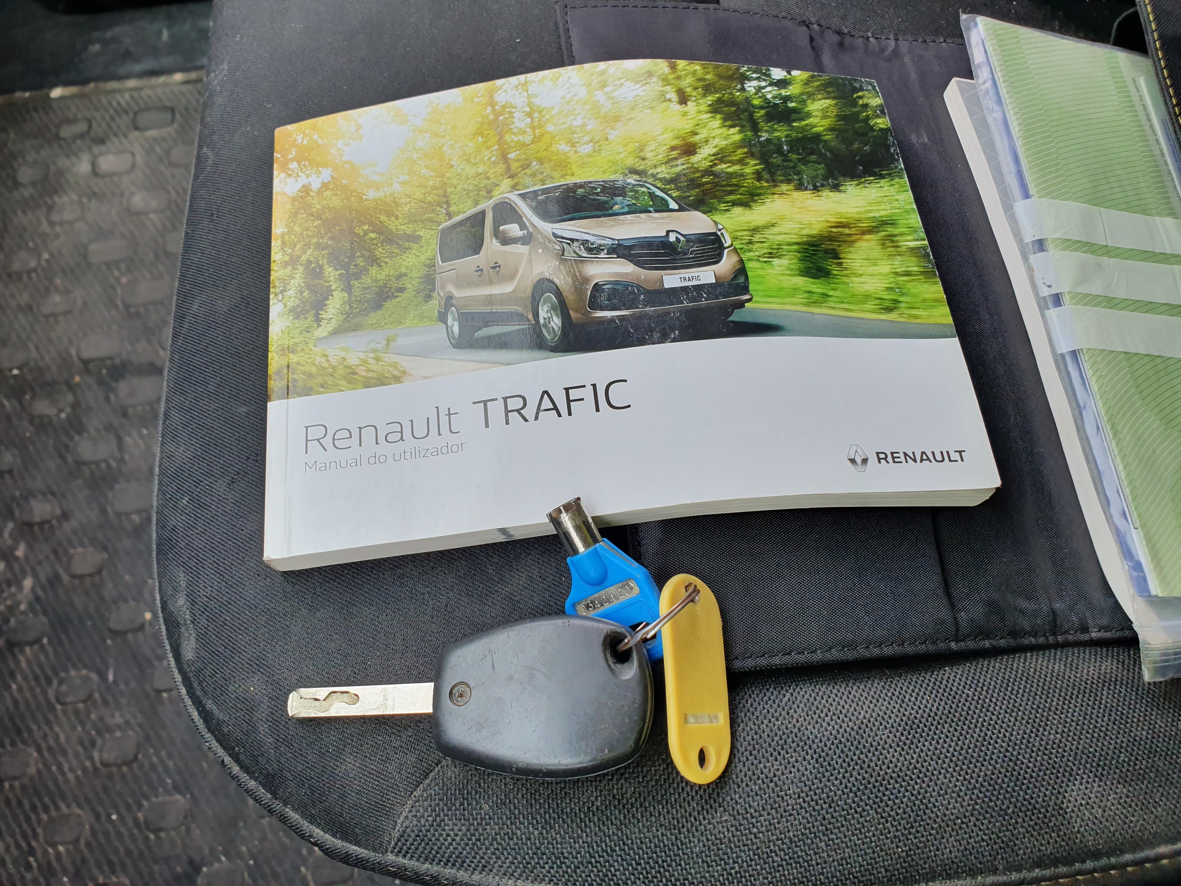 Renault Trafic · Ano 2019 — image 37