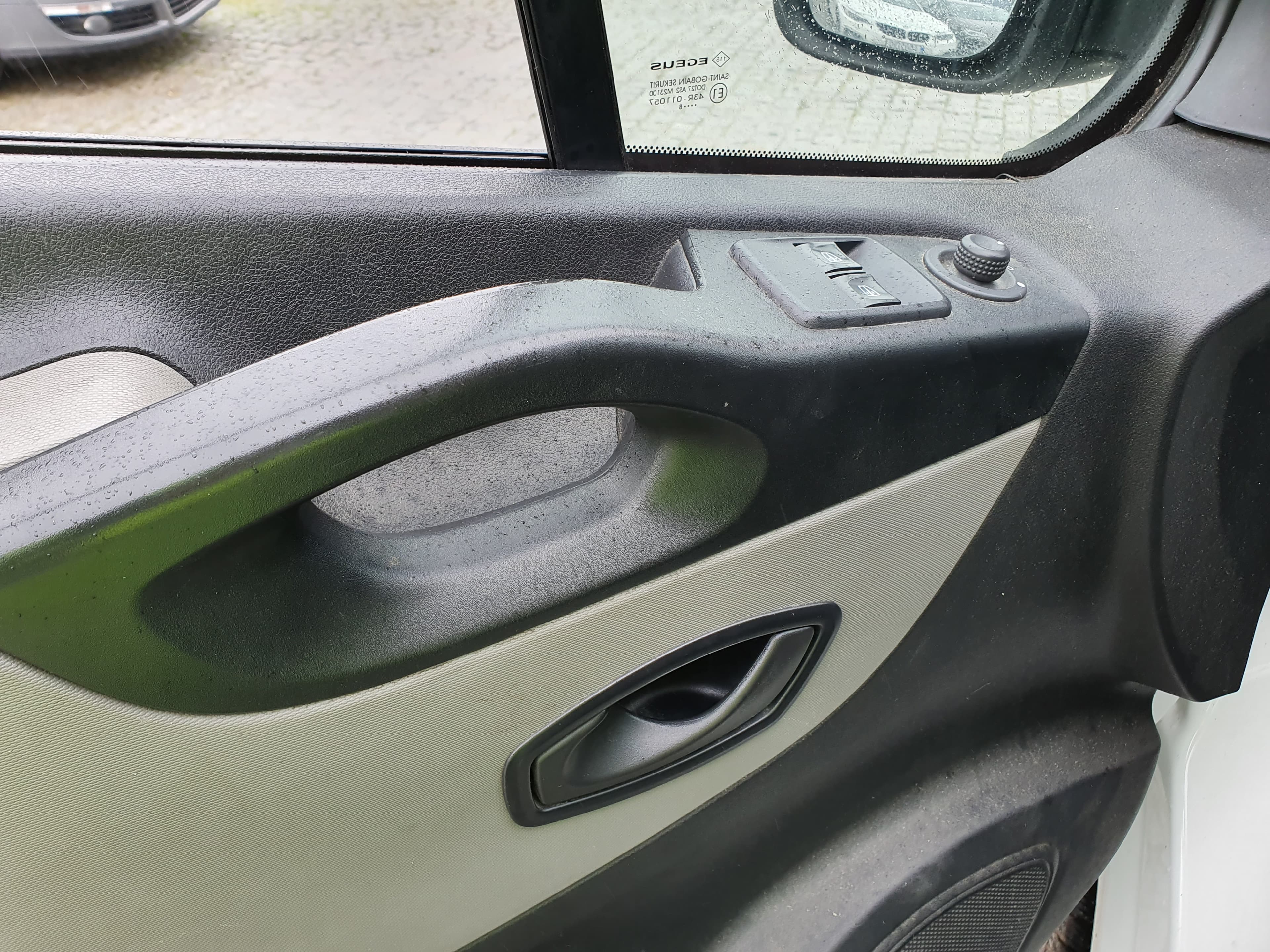 Renault Trafic · Ano 2019 — image 25