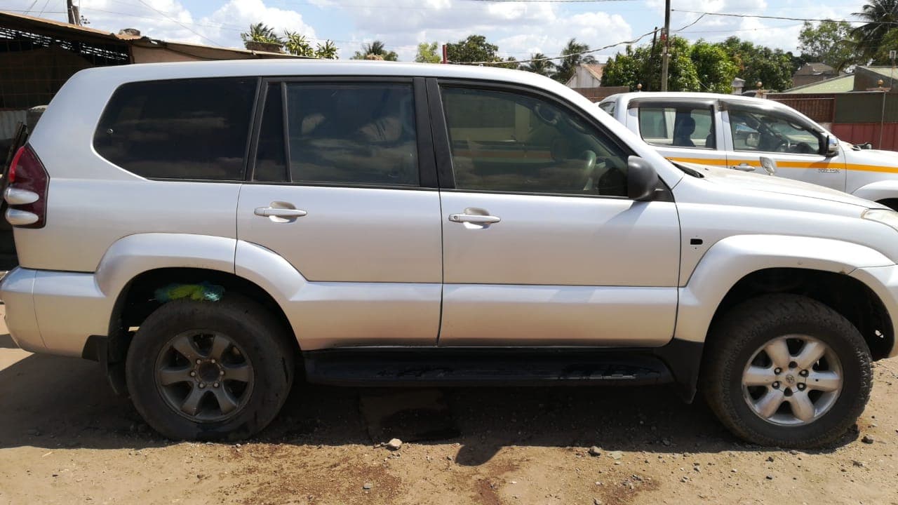 Toyota Prado · Ano 2003 — imagen 2