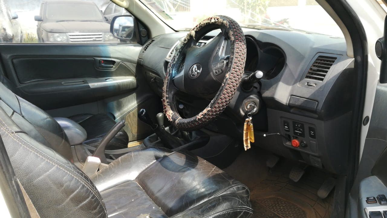 Toyota Hilux · Ano 2011 — imagen 3