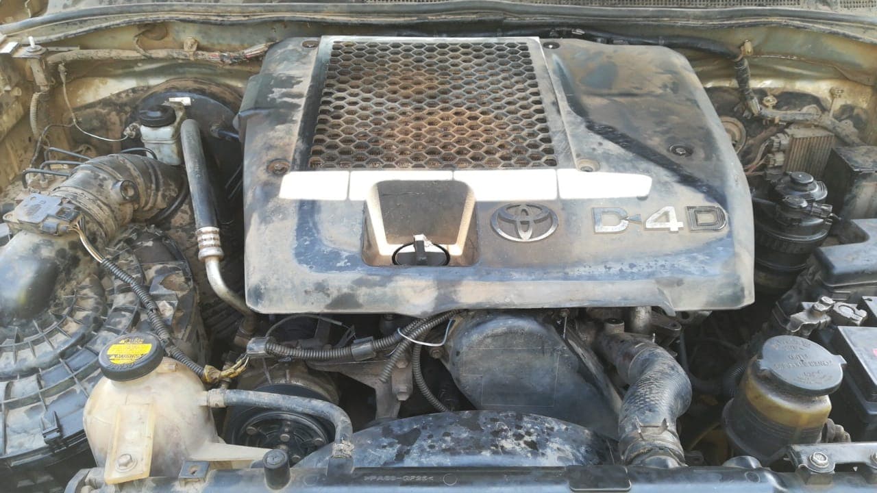 Toyota Hilux · Ano 2013 — imagem 16
