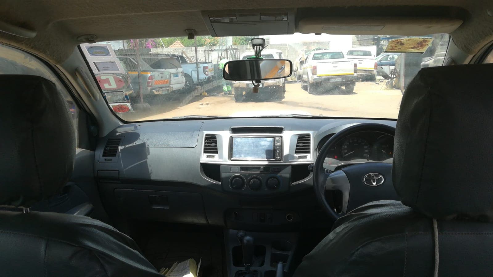 Toyota Hilux · Ano 2013 — imagem 12