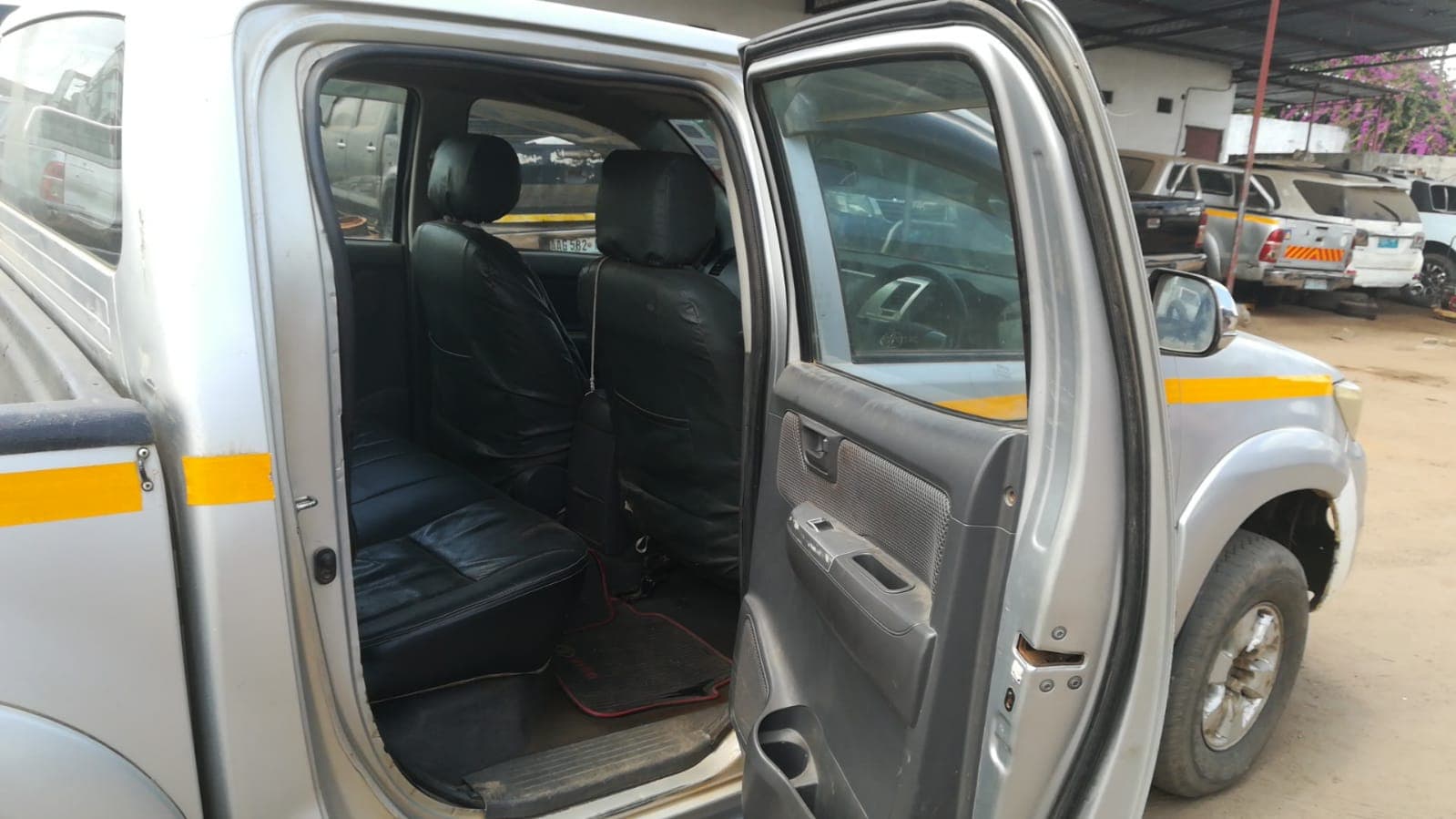 Toyota Hilux · Ano 2013 — imagem 9
