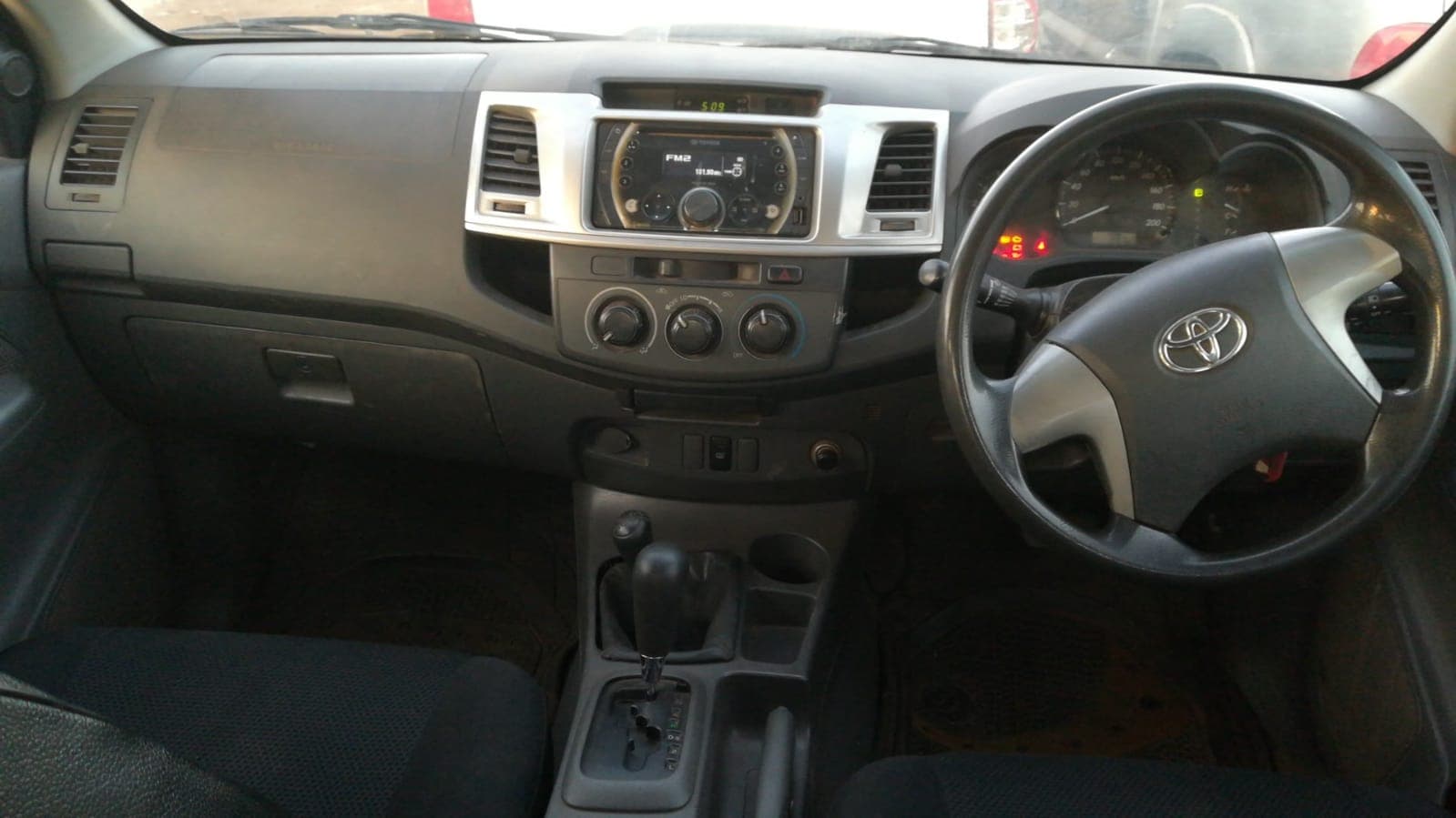 Toyota Hilux · Ano 2013 — imagen 9