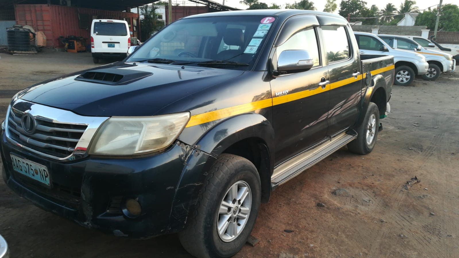 Toyota Hilux · Ano 2013