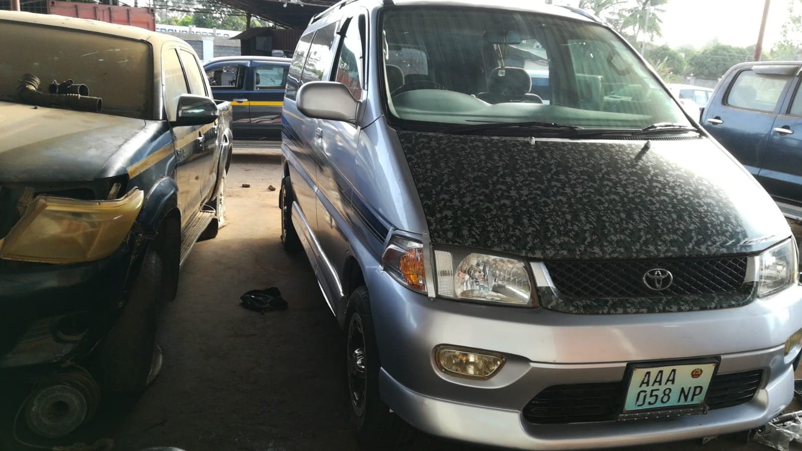 Toyota Hiace Regius