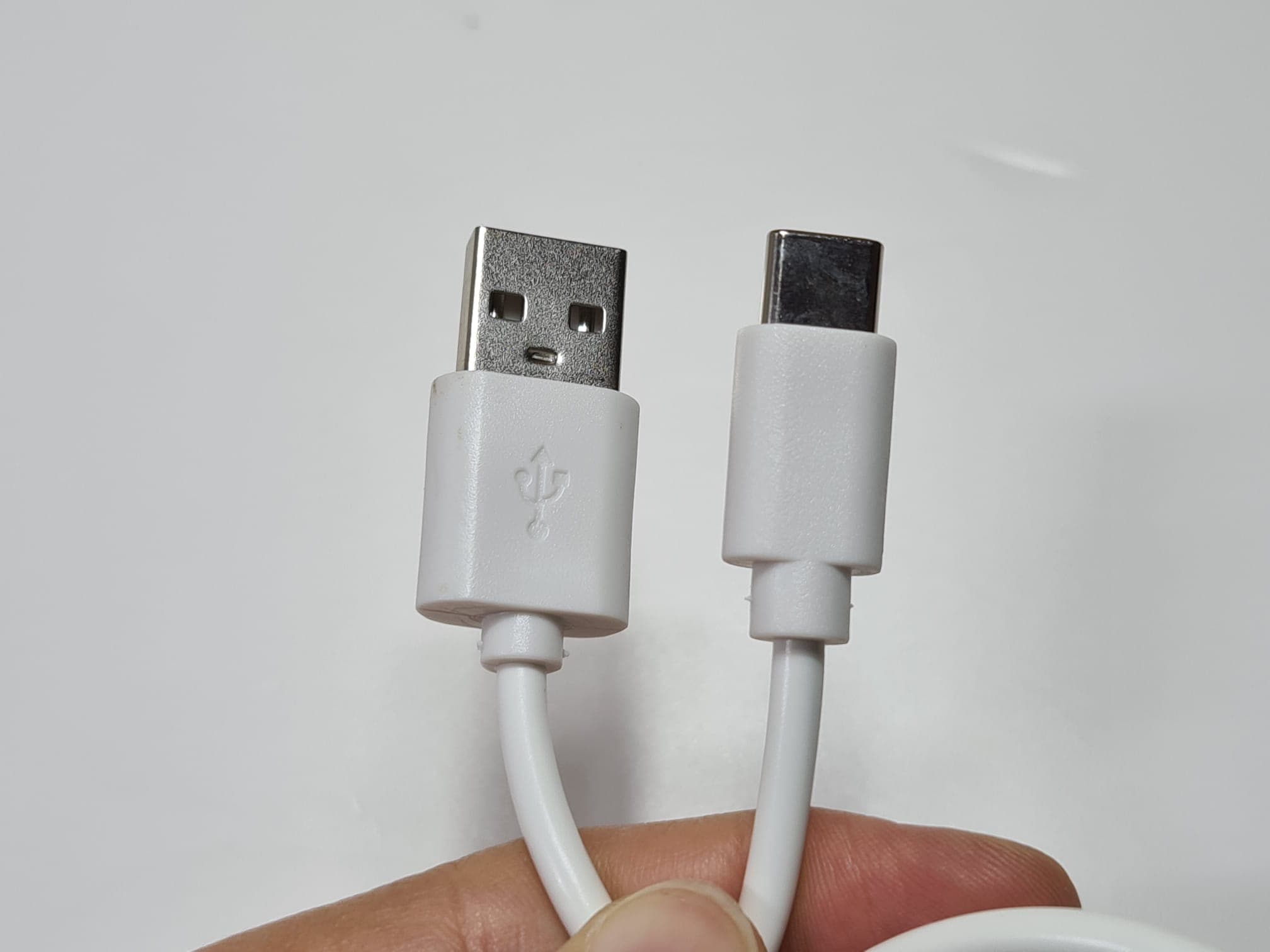 Cabo USB / Tipo-C Tech Fuzzion — imagen 2