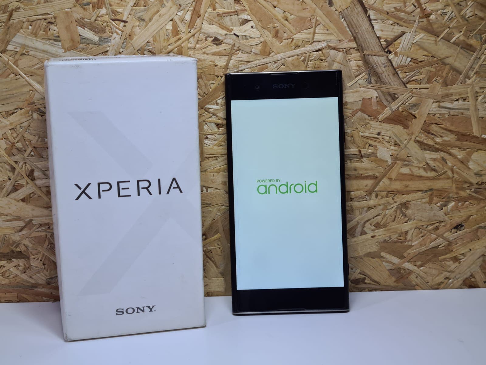 Telemóvel Sony XPERIA XA1 Plus — image 1