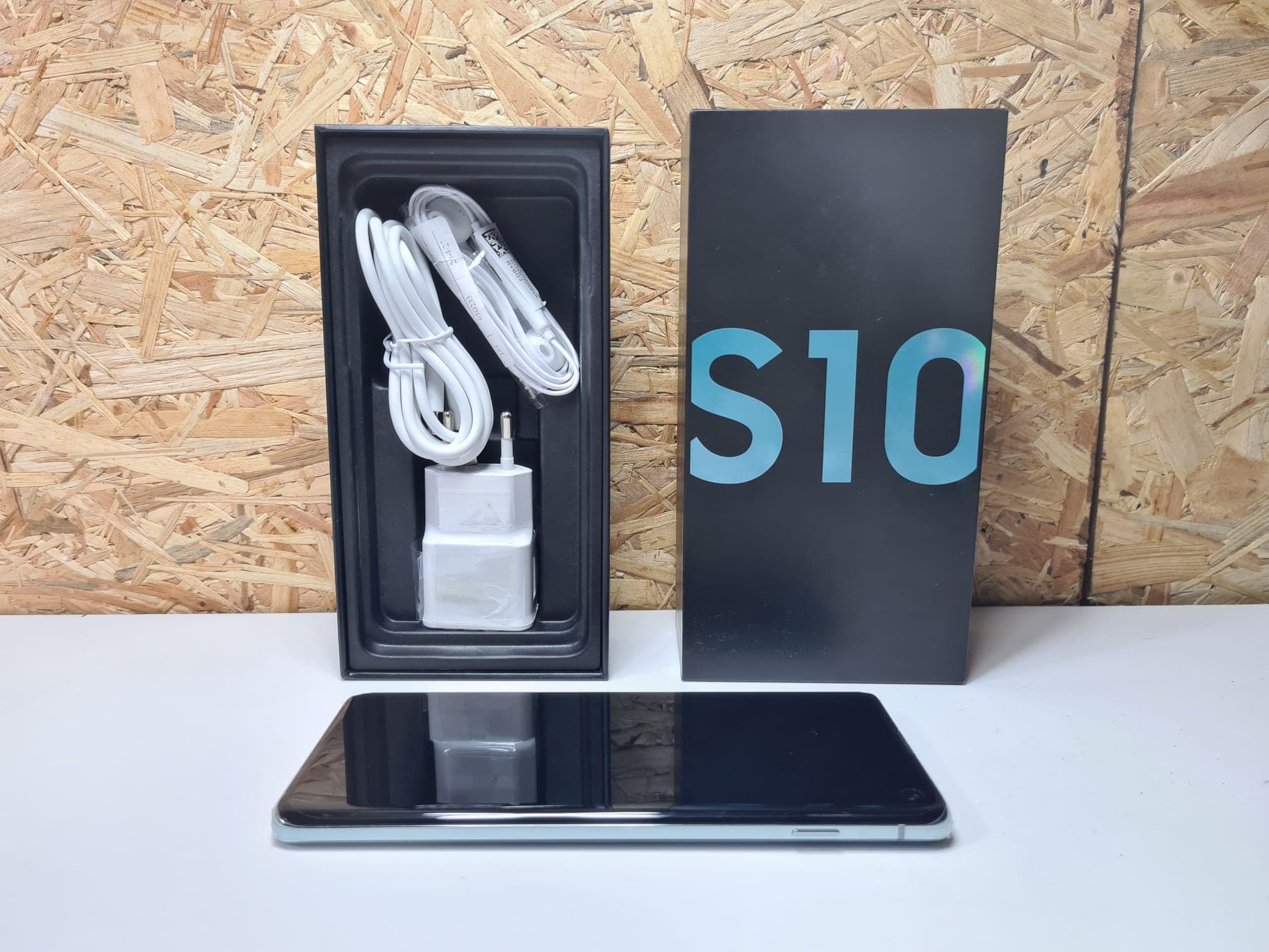 Teléfono Samsung S10 — imagen 2