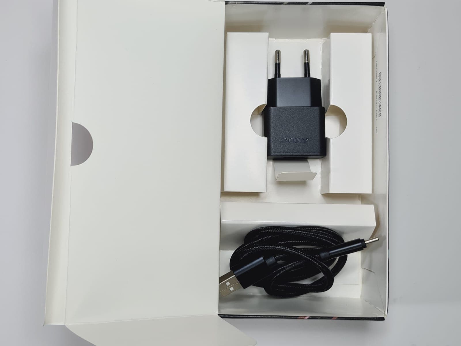 Telemóvel Sony XPERIA XA1 Ultra — imagen 13