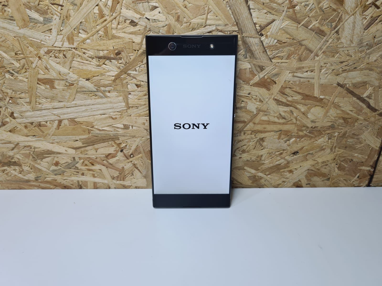 Telemóvel Sony XPERIA XA1 Ultra — imagen 4