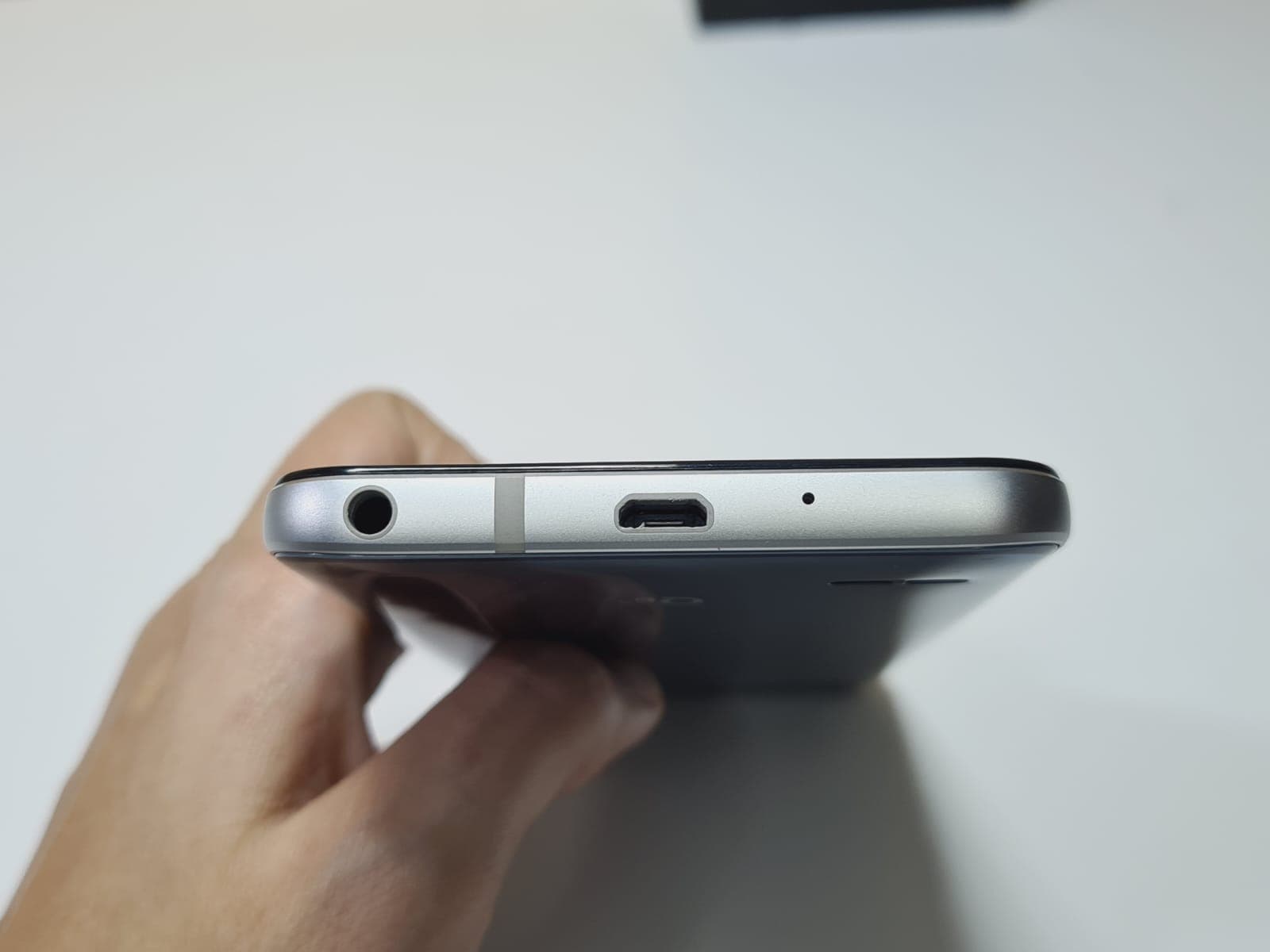 Telemóvel LG Q6 M700 Alpha — imagen 9